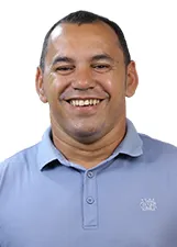 MOISES AZEVEDO DE MENEZES