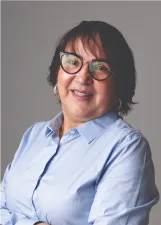 ANA LUCIA CARNEIRO