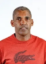 GLADISTON GONÇALVES