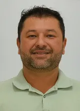 ERNANDIS QUADROS ALVES