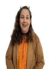 CLÁUDIA DE ANDRADE MOURA