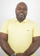 ADRIANO QUADROS