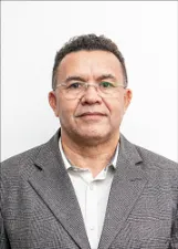 LUIS LAURENTINO GOMES