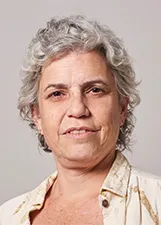 CAMILA OLIVEIRA MAGALHÃES LEAL