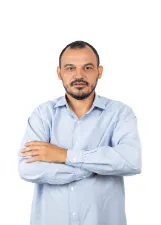 TONY ROBERTO SANTA CRUZ MARTINS