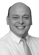 VINICIUS CAMPOS DE MELO