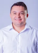 HELISNEY SIQUEIRA CASTRO