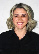 MARIA ESTER GONÇALVES LEIVAS