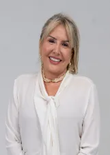 MÔNICA BECKER