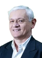 ROBINSON FARINAZZO CASAL