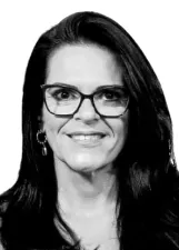ANA LUCIA LAZZARI SALERNO